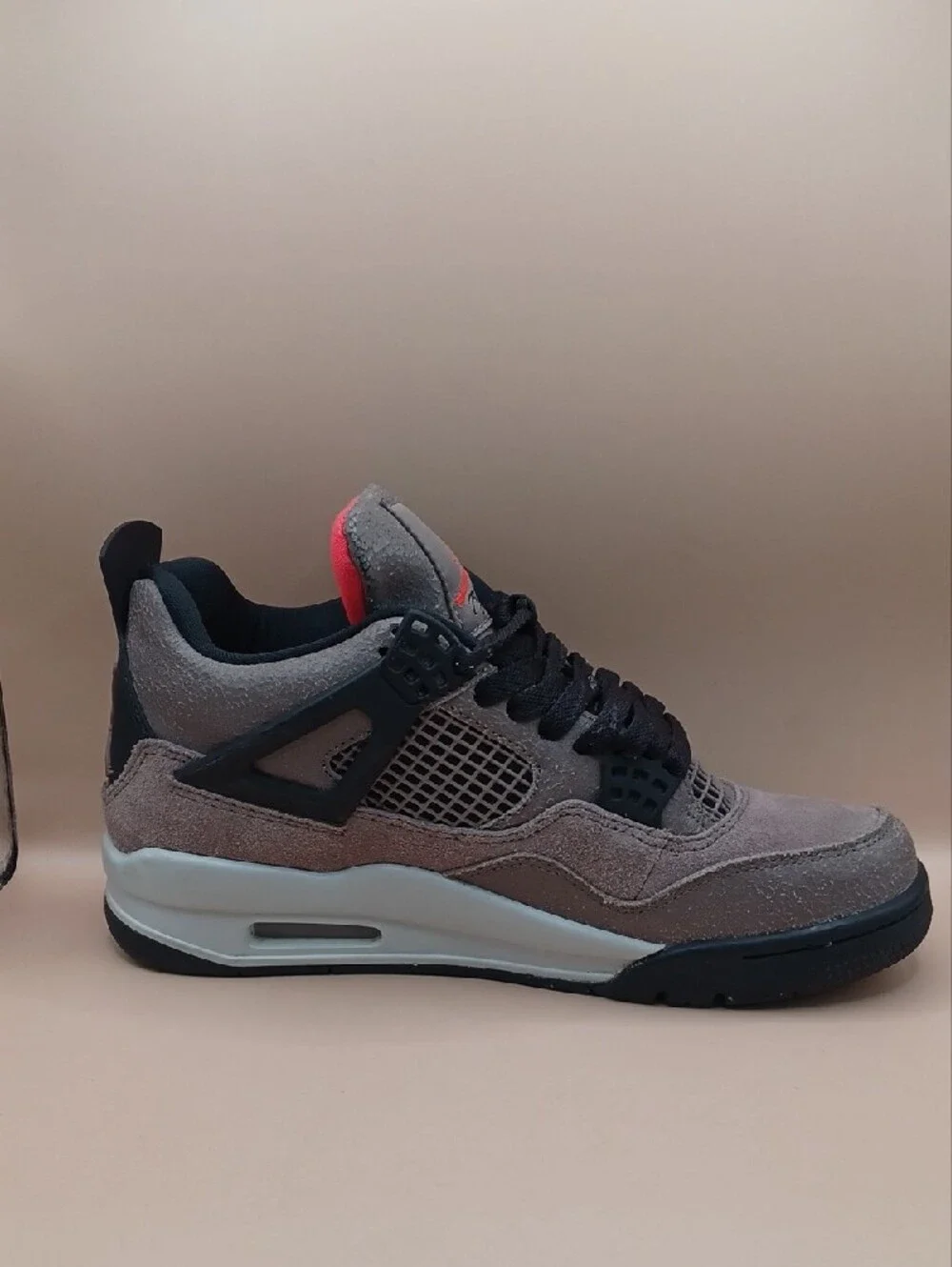 Pre-Owned Nike Air Jordan 4 Retro Mid Sneaker-Taupe Haze Men Size 7 US DB0732200